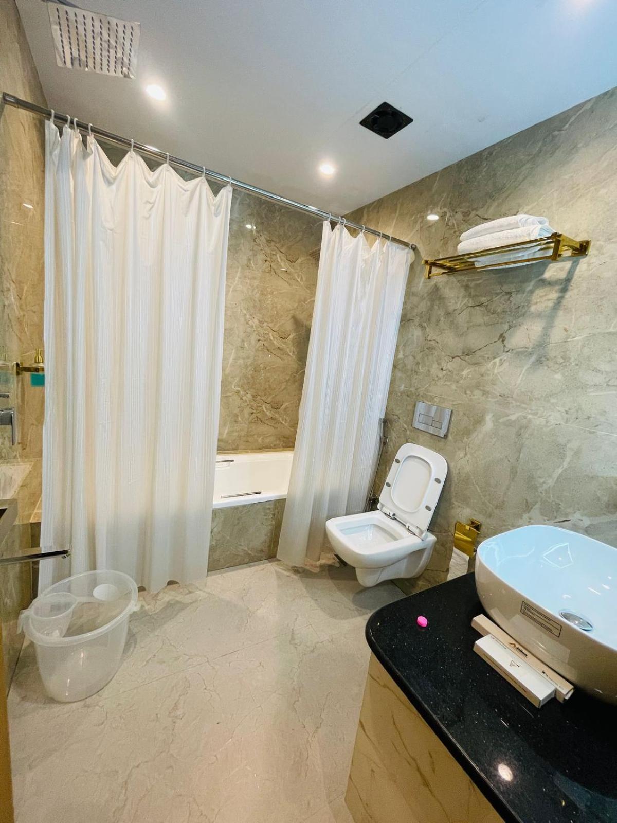 Amber Choice International Airport Hotel Mumbai (Bombay)
